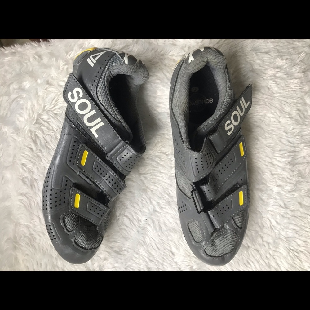 Soul cycle clip on shoes